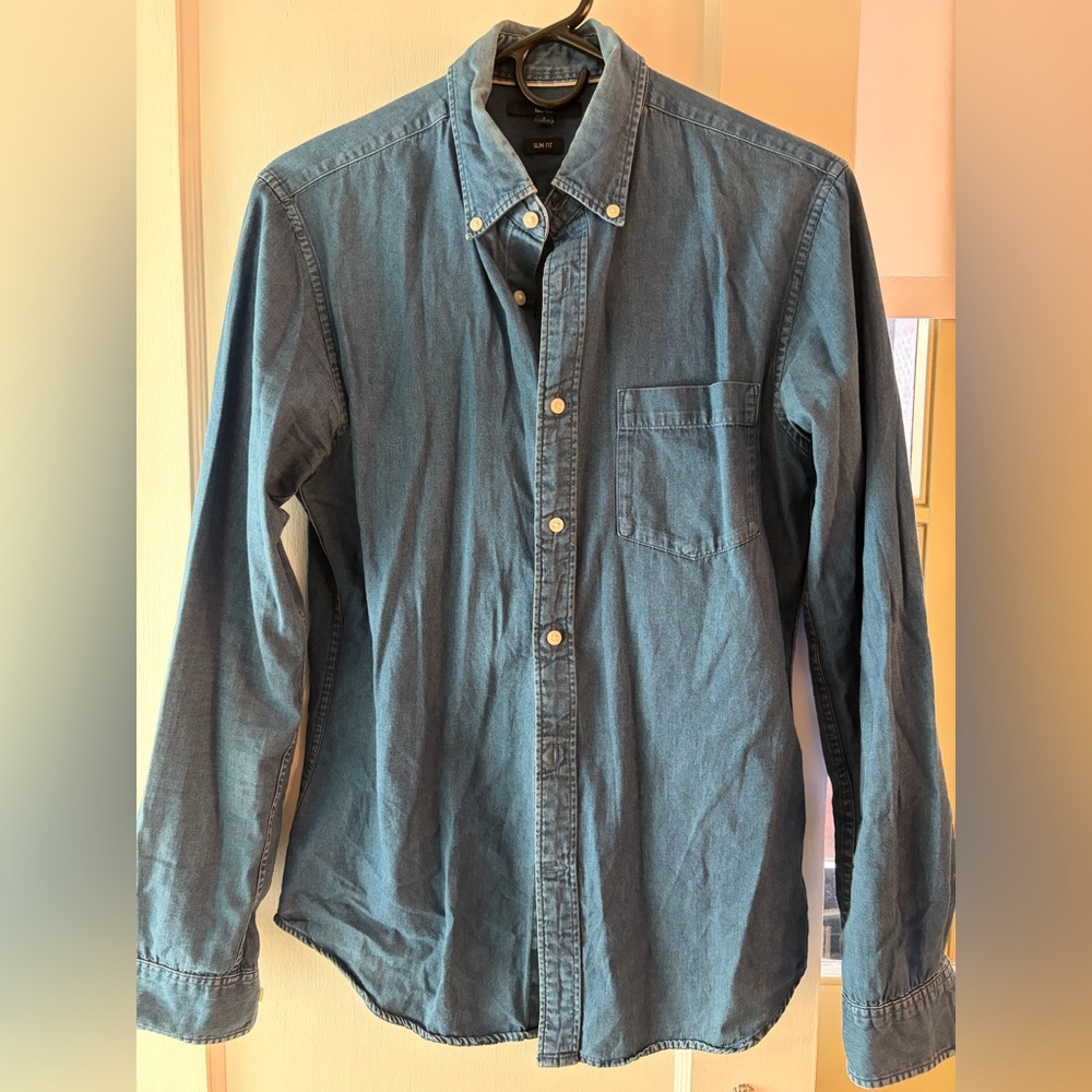 Men's Blue Denim Uniqlo Shirt